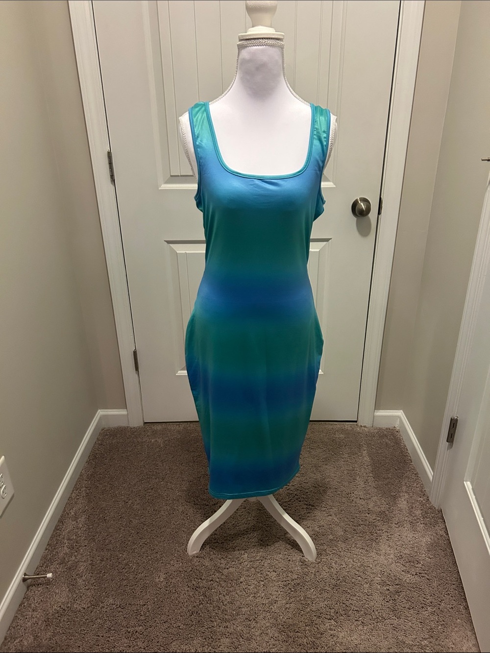 Sleeveless Ombre Blue-Green Bodycon Dress